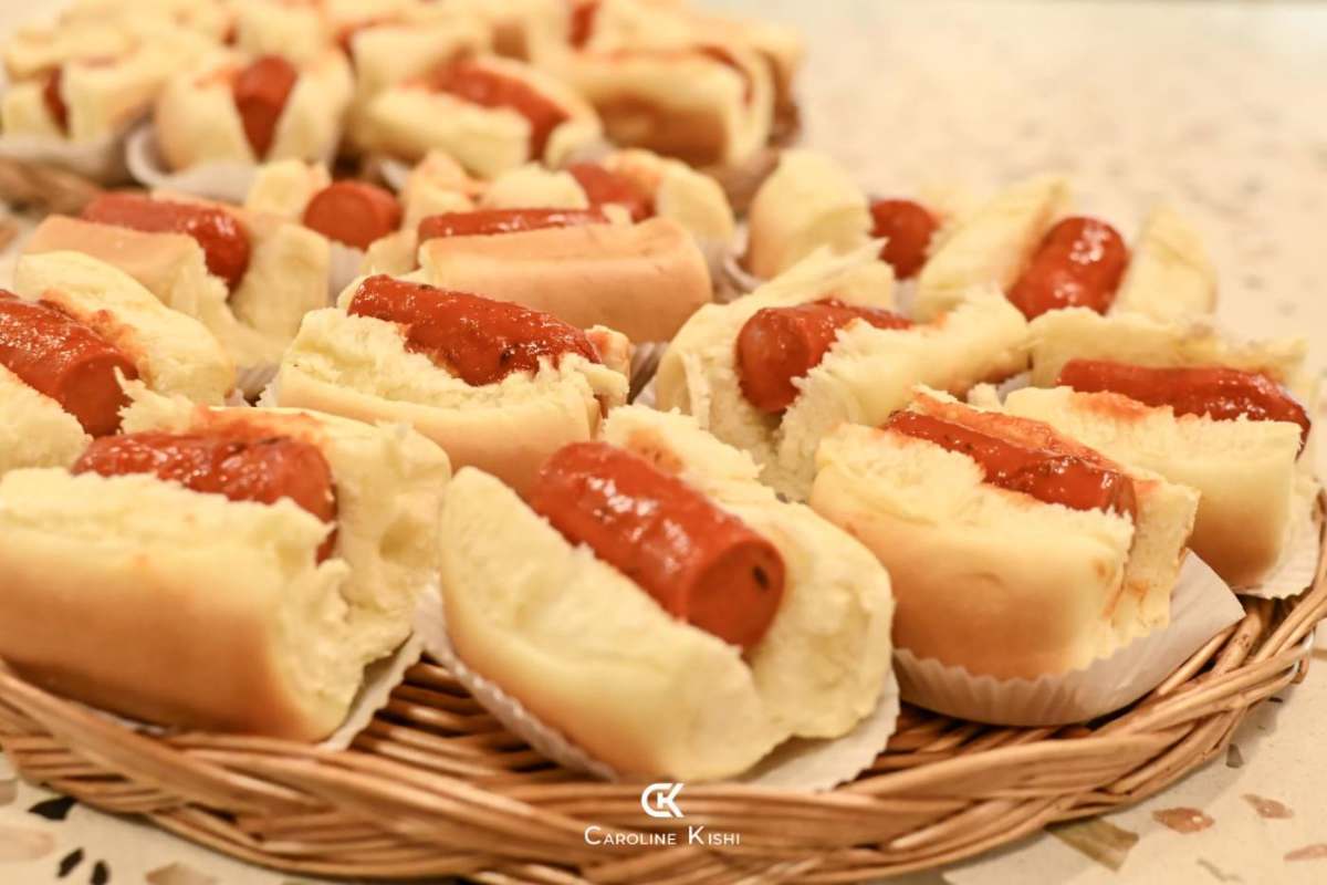 Mini hambúrgueres sendo preparados